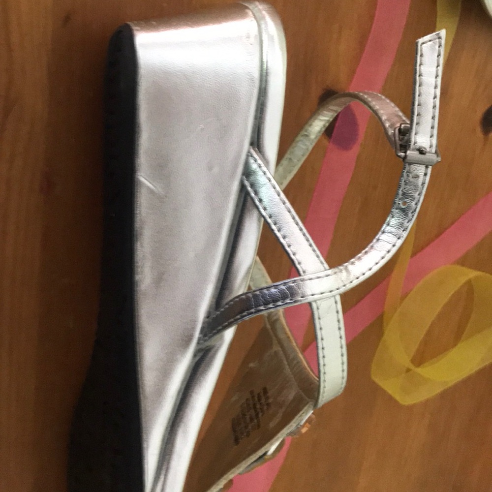Shoes - Picture 7 of 8